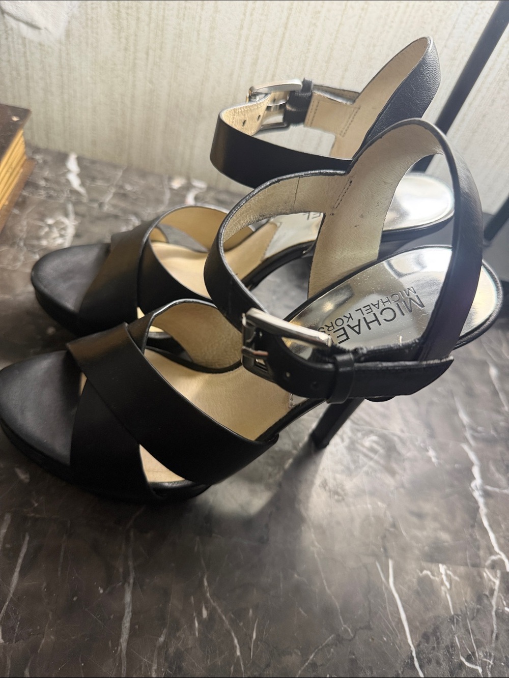 Michael kors sandal